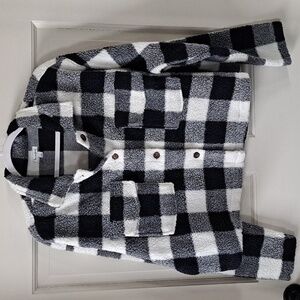 Love Fire Sherpa Buffalo Print Cropped Oversized Fleece Pluse Cardigan Shacket